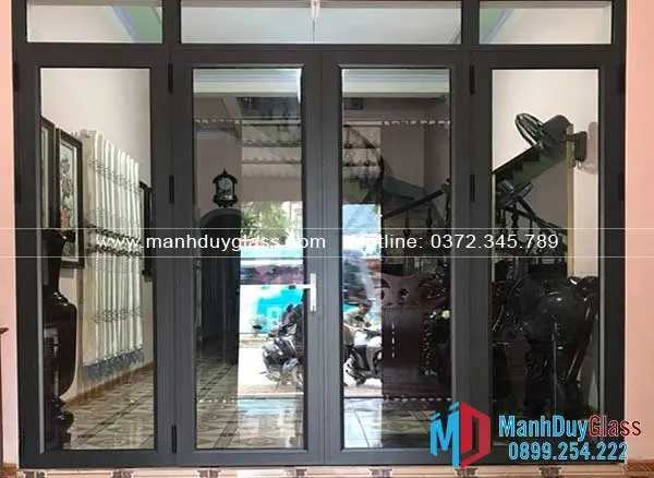 Cửa nhôm kính phòng khách hiện đại