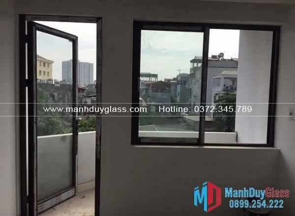 Cửa nhôm phòng ngủ ra ban công