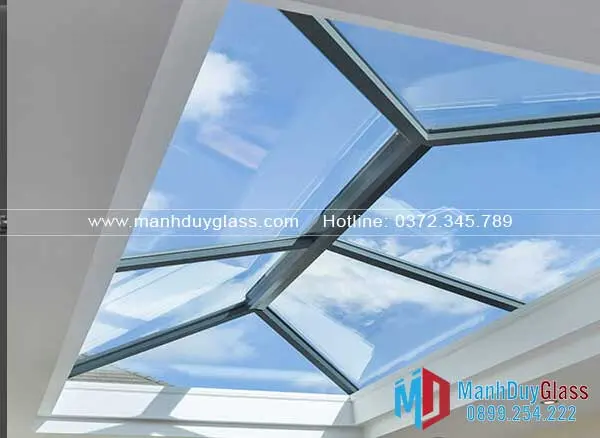 Mái kính giếng trời bền vững