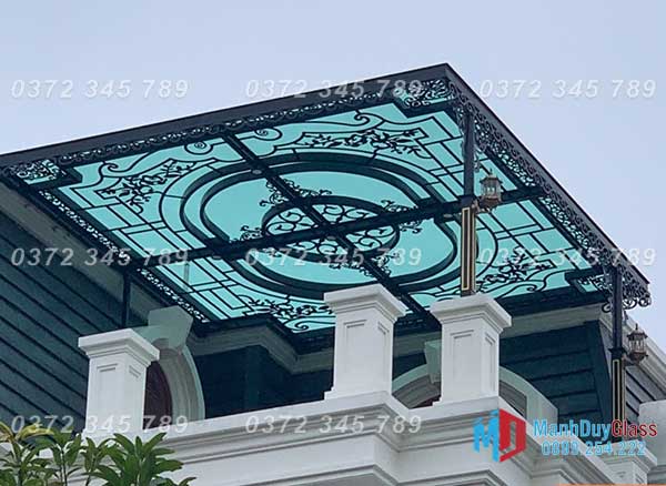 Mái kính sân thượng sắt nghệ thuật