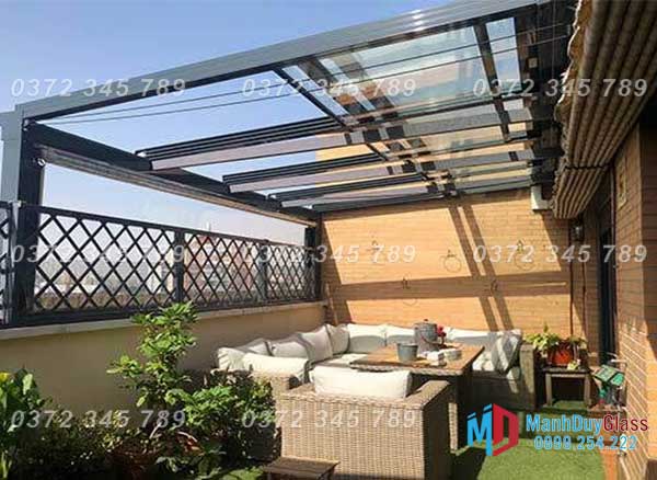 mái che sân thượng gấp gọn 