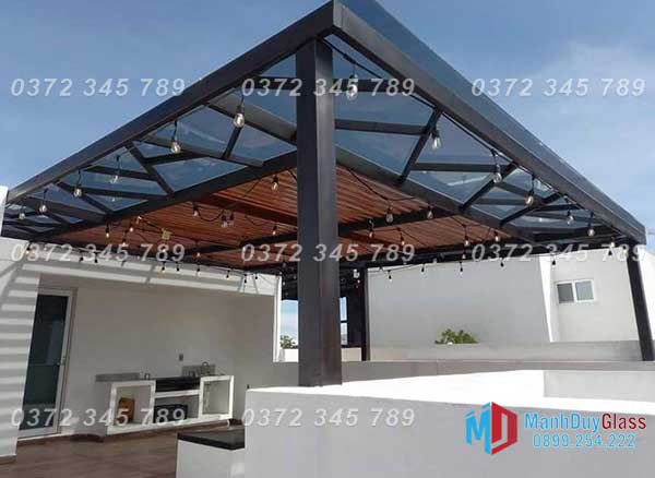 Mẫu mái kính sân thượng đẹp 