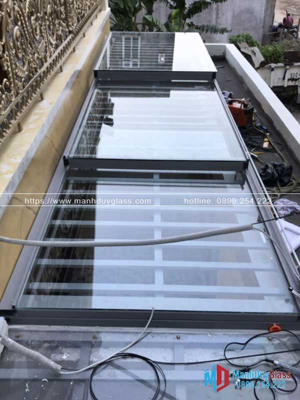 Mái kính giếng trời lấy sáng tự nhiên