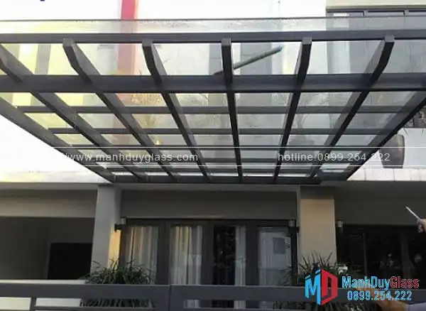 Mái kính sảnh từ kính cường lực