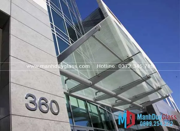 khung inox cho mái kính tòa nhà