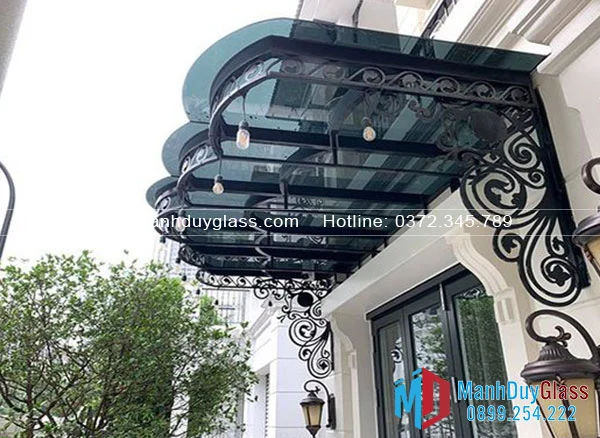 mái kính khung sắt kính xanh