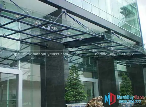 Mái kính cường lực cho chung cư hiện đại