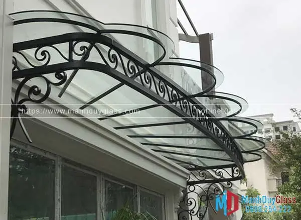 Mái kính cầu kỳ sang trọng