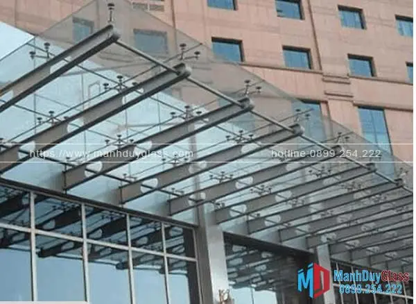 Mái kính khung sắt inox chân nhện