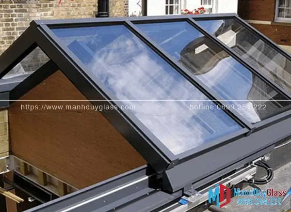 Mái kính cường lực thông minh, điều khiển từ xa