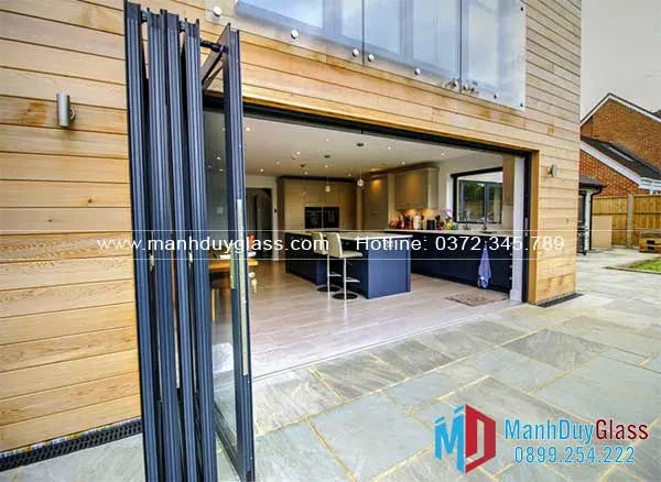 cửa-xếp-gấp-nhôm-kính-đẹp