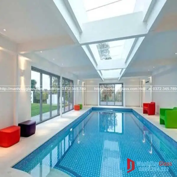 Mái kính bể bơi khách sạn