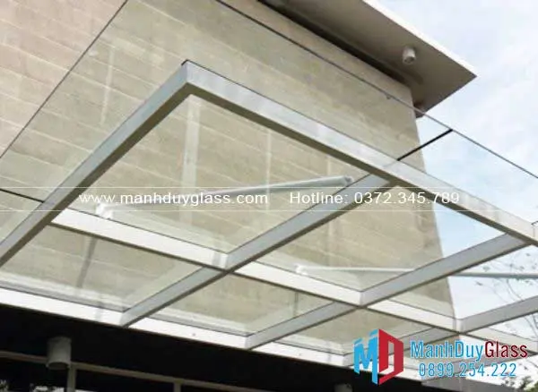 Mái kính khung inox hiện đại