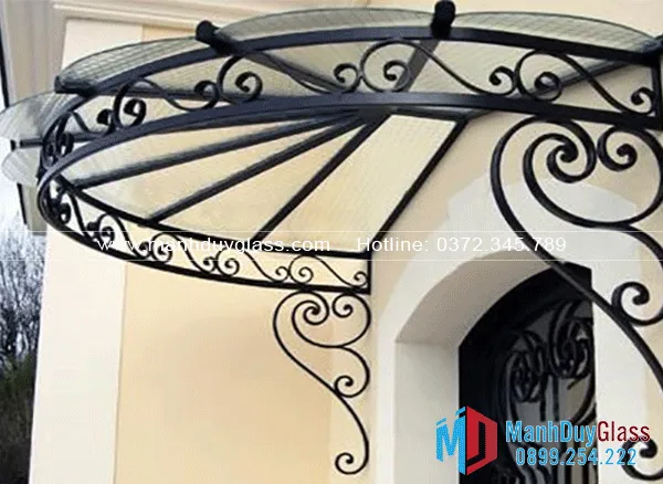 Mái vòm kính hình bán nguyệt