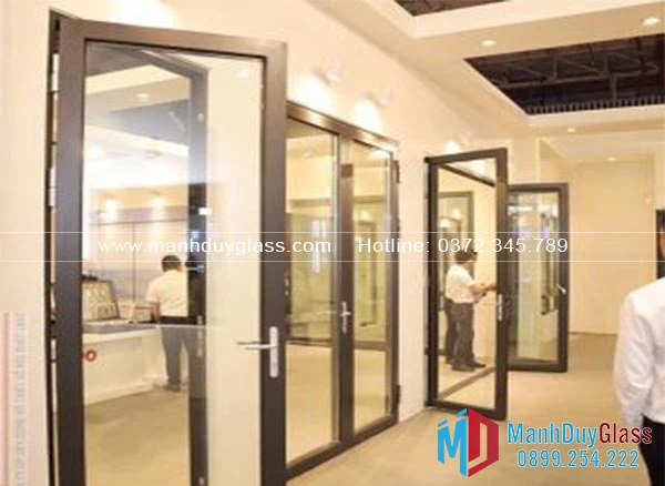 cua-nhom-hopo-bao-hanh-hoan-tien