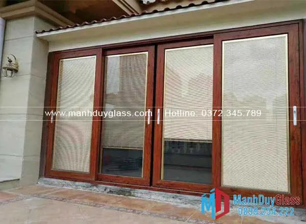 cửa-kính-hộp-liên-hệ