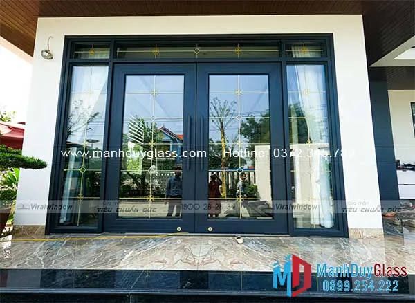  cửa-kính-hộp-màu-vàng