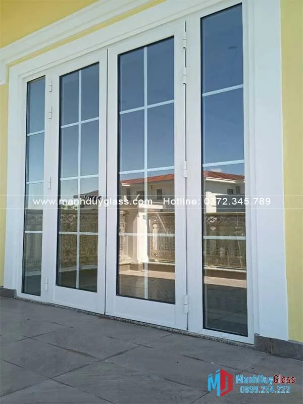 cửa-kính-hộp-chung-cư 