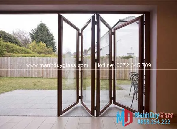 cửa-xếp-gấp-nhôm-kính-dễ-bảo-dưỡng
