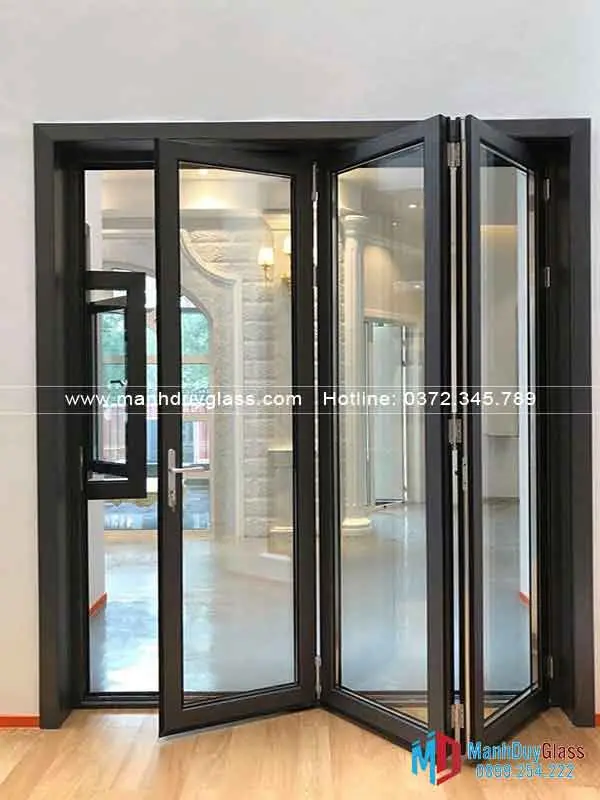 cửa-xếp-gấp-nhôm-kính-sân-thượng