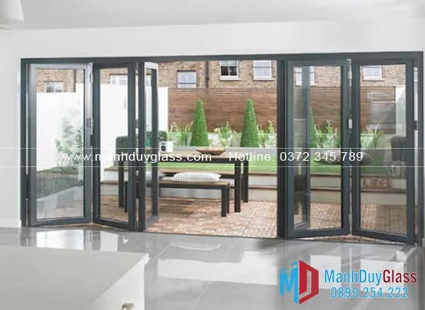 cửa-xếp-gấp-nhôm-kính-phòng-khách