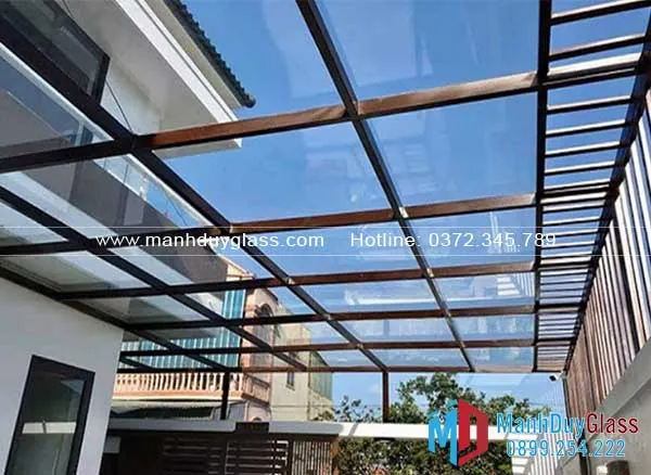 quy-trinh-thi-cong-mai-kinh-khung-inox