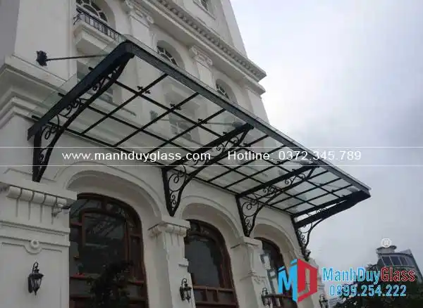 Mái kính biệt thự hiện đại