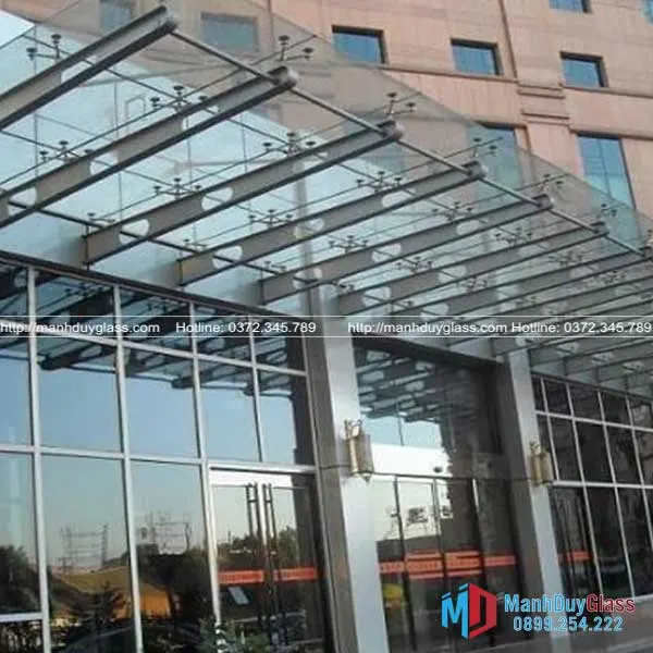 Mái kính chân nhện cho sảnh chung cư