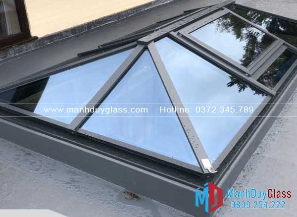 Mái kính cường lực ngoài trờ