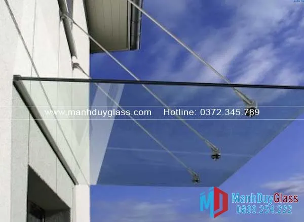 Mái kính treo phẳng hiện đại