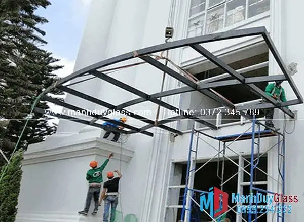 Mái kính treo - sự lựa chọn hoàn hảo cho những ai yêu thích sự tối giản