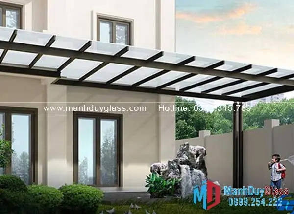 Mái kính trượt lùa ngoài trời