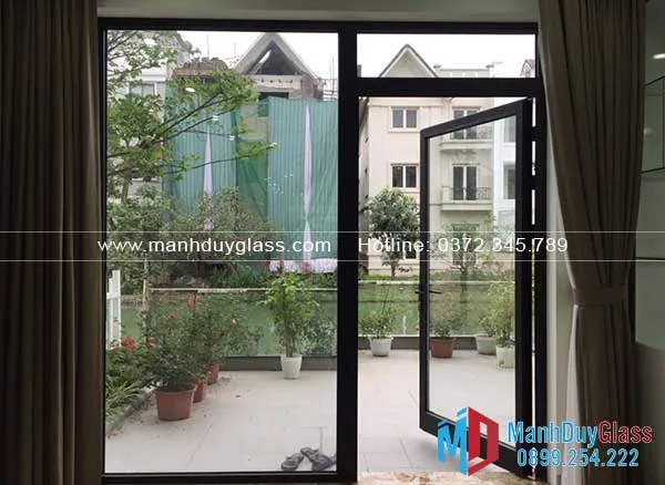 Cua-di-mo-quay-nha-pho-nhom-Kogen