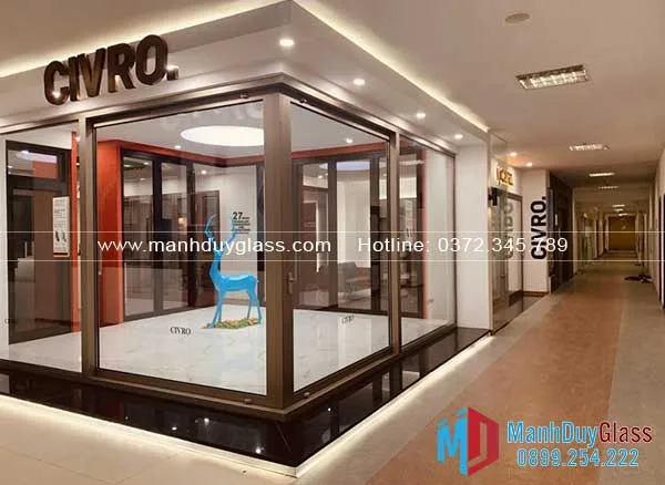 Cua-nhom-Civro-van-phong