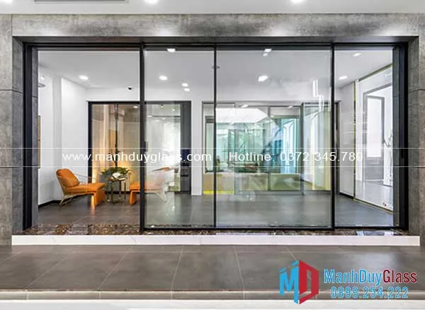 Cua-nhom-Dong-A-cho-van-phong