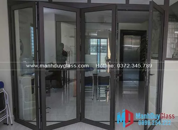 Cua-xep-gap-nhom-Kogen