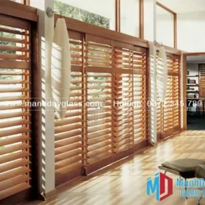 cửa chớp lật nhôm kính cổ điển