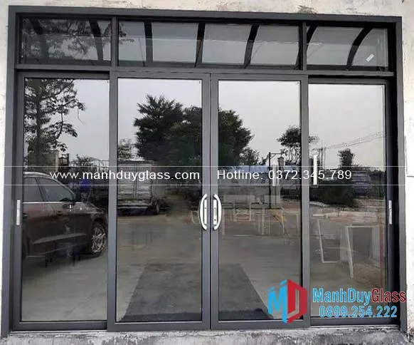 Mẫu nhôm 700 kết hợp kính thông minh