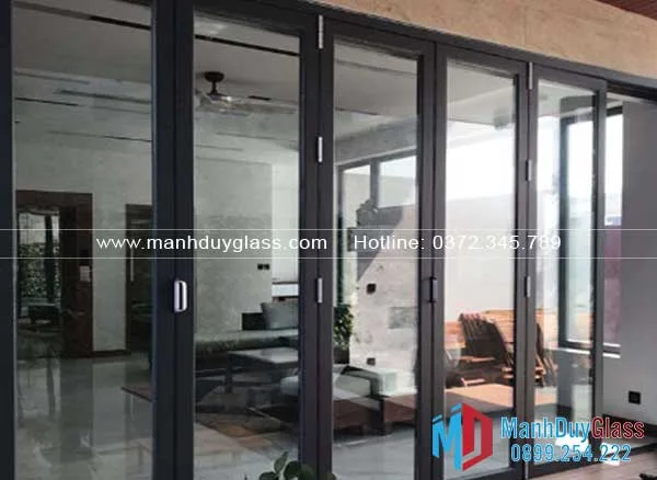 Kính cường lực cửa nhôm Roto