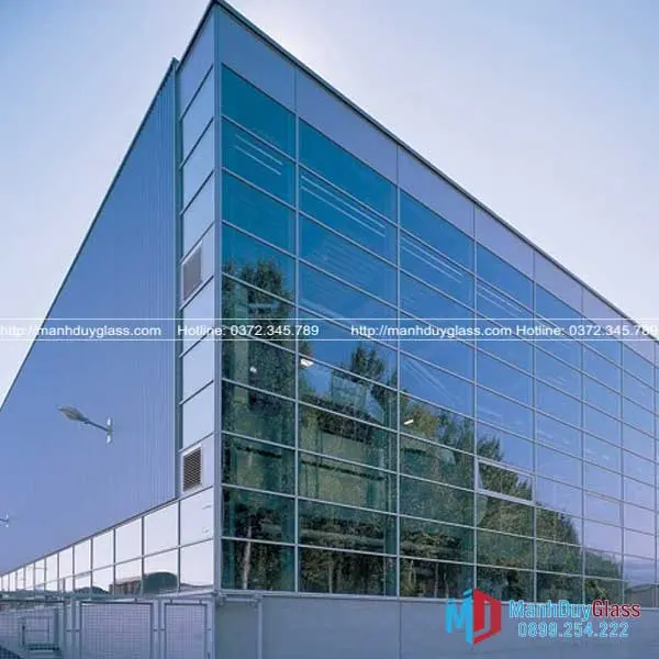 Vách kính mặt dựng hiện đại