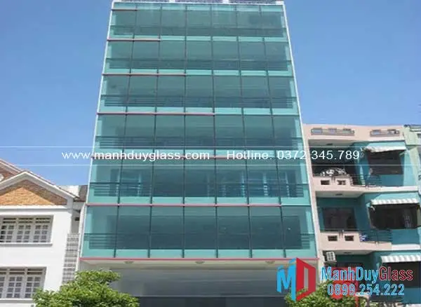  Công trình công cộng với mặt dựng nhôm kính