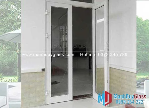 cua-nhom-eurowindow-mo-quay