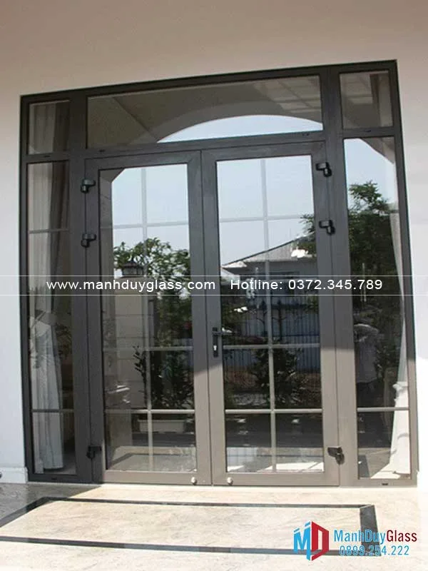 cua-di-mo-quay-eurowindow