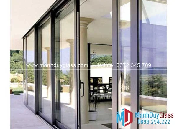 Cửa đi mở trượt nhôm Xingfa đen