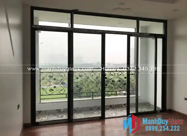 Cửa lùa nhôm Xingfa hệ 55 ban công