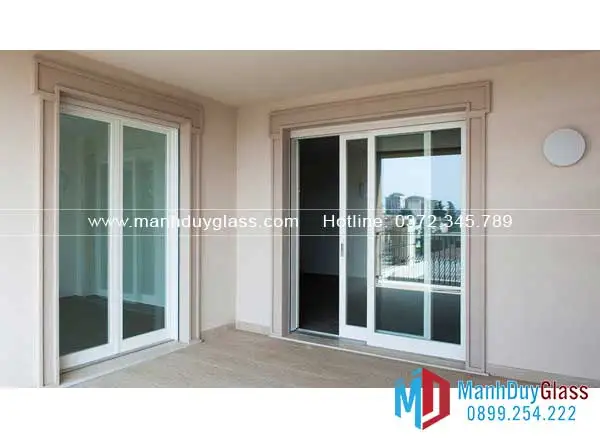 Cửa lùa nhôm Xingfa màu trắng sứ