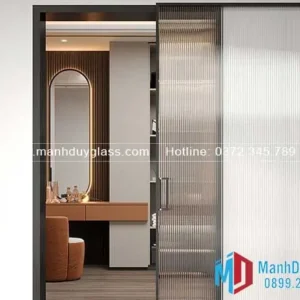 Cửa lùa slim không ray dưới phòng ngủ