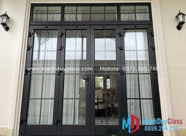 cua-nhom-eurowindow-mo-quay