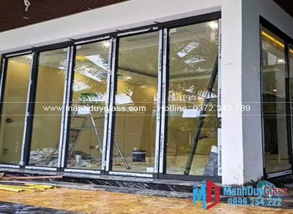 cua-nhom-viralwindow-van-phong-toa-nha