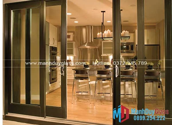 Cửa nhôm Xingfa màu nâu cafe cho kiến trúc cổ điển